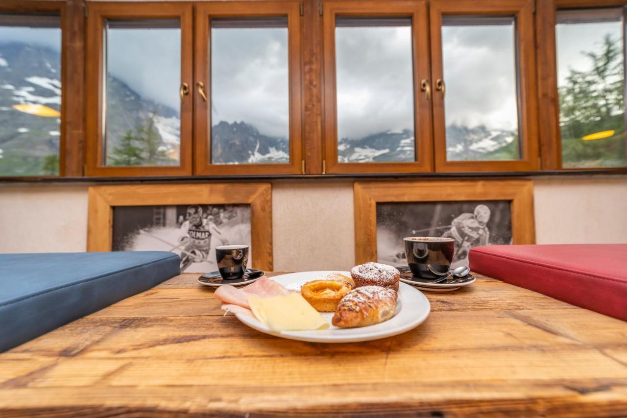 Hotel Petit Palais Breuil-Cervinia Exterior foto