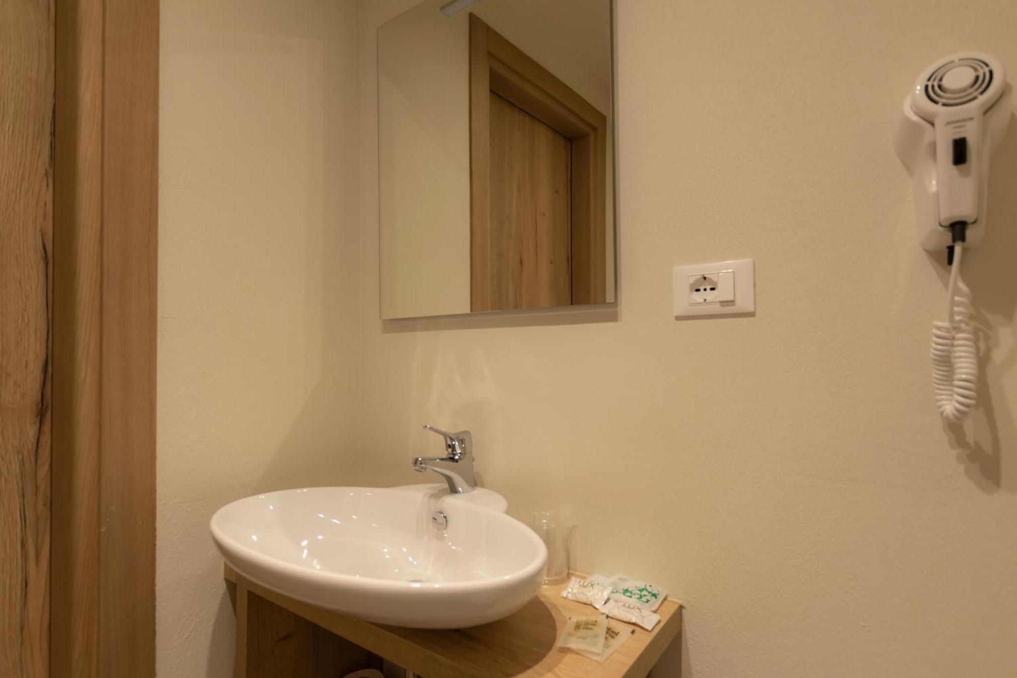 Hotel Petit Palais Breuil-Cervinia Habitación foto